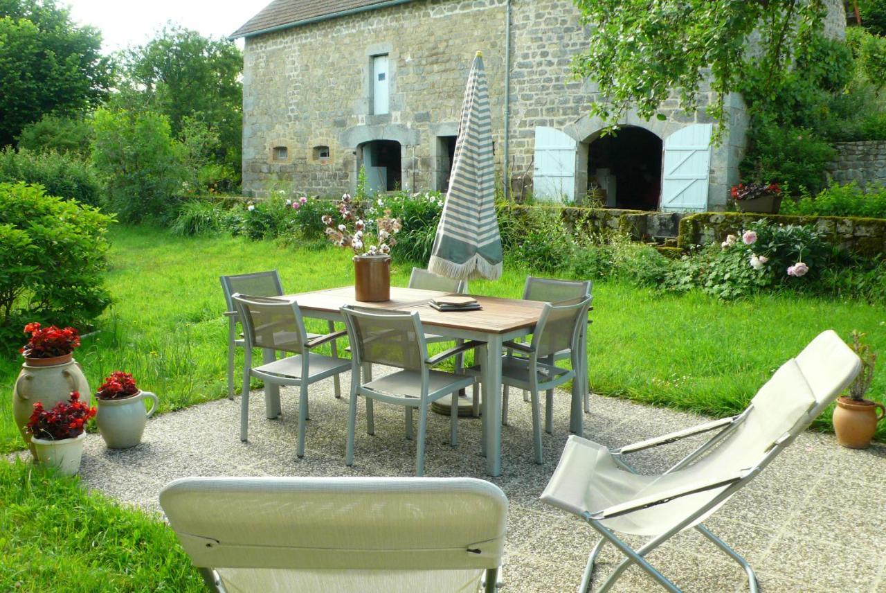 Bed and Breakfast chez Geppetto Saint-Georges-Nigremont Exterior foto